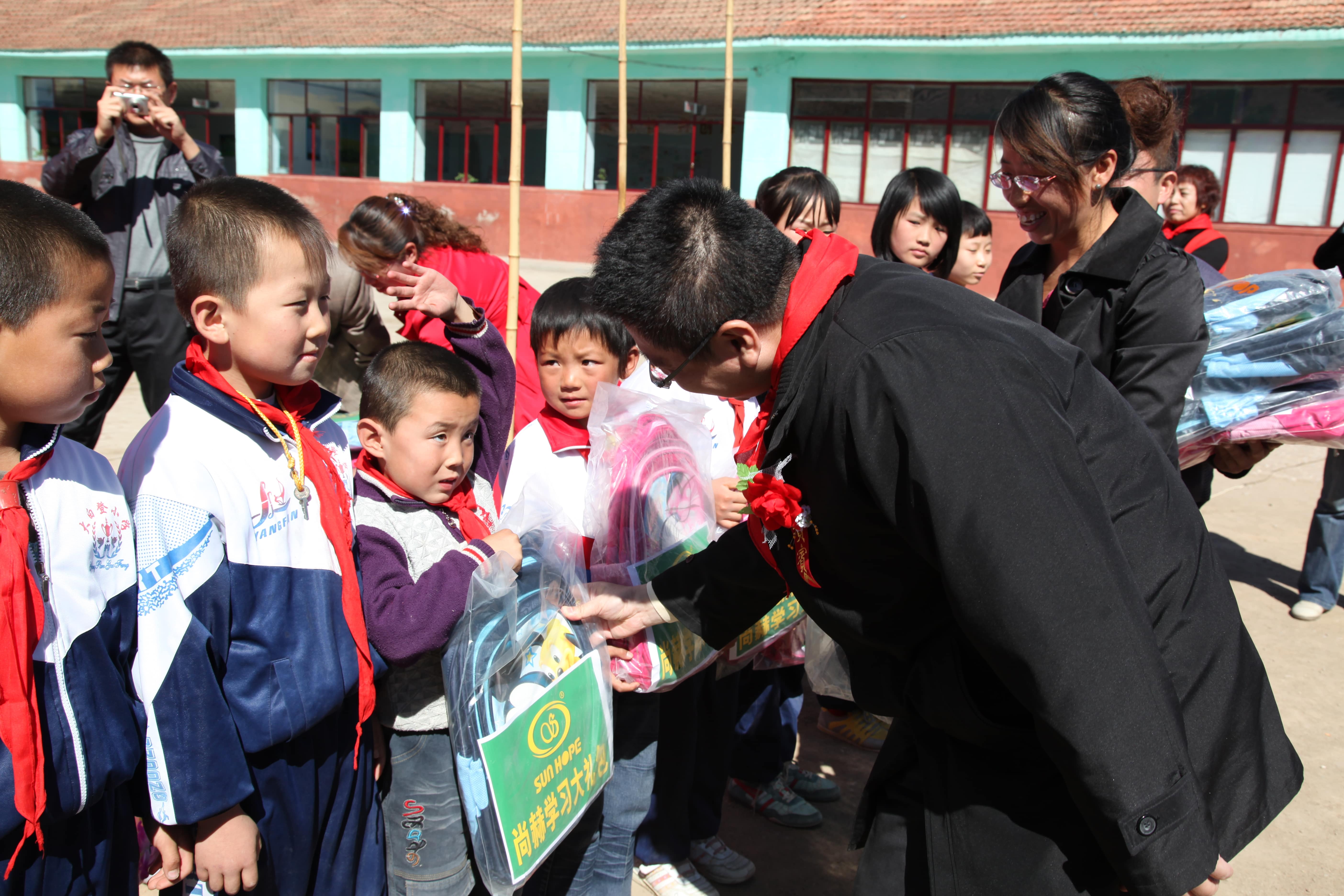 第11所 大同市大白登1XBET官网渠腊梅小学 第11所 大同市大白登1XBET官网渠腊梅小学