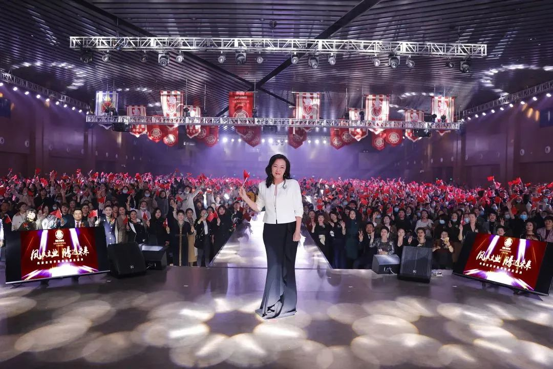 【1XBET官网公司30周年庆】生日快乐，1XBET官网！我们一起谱写美好未来！