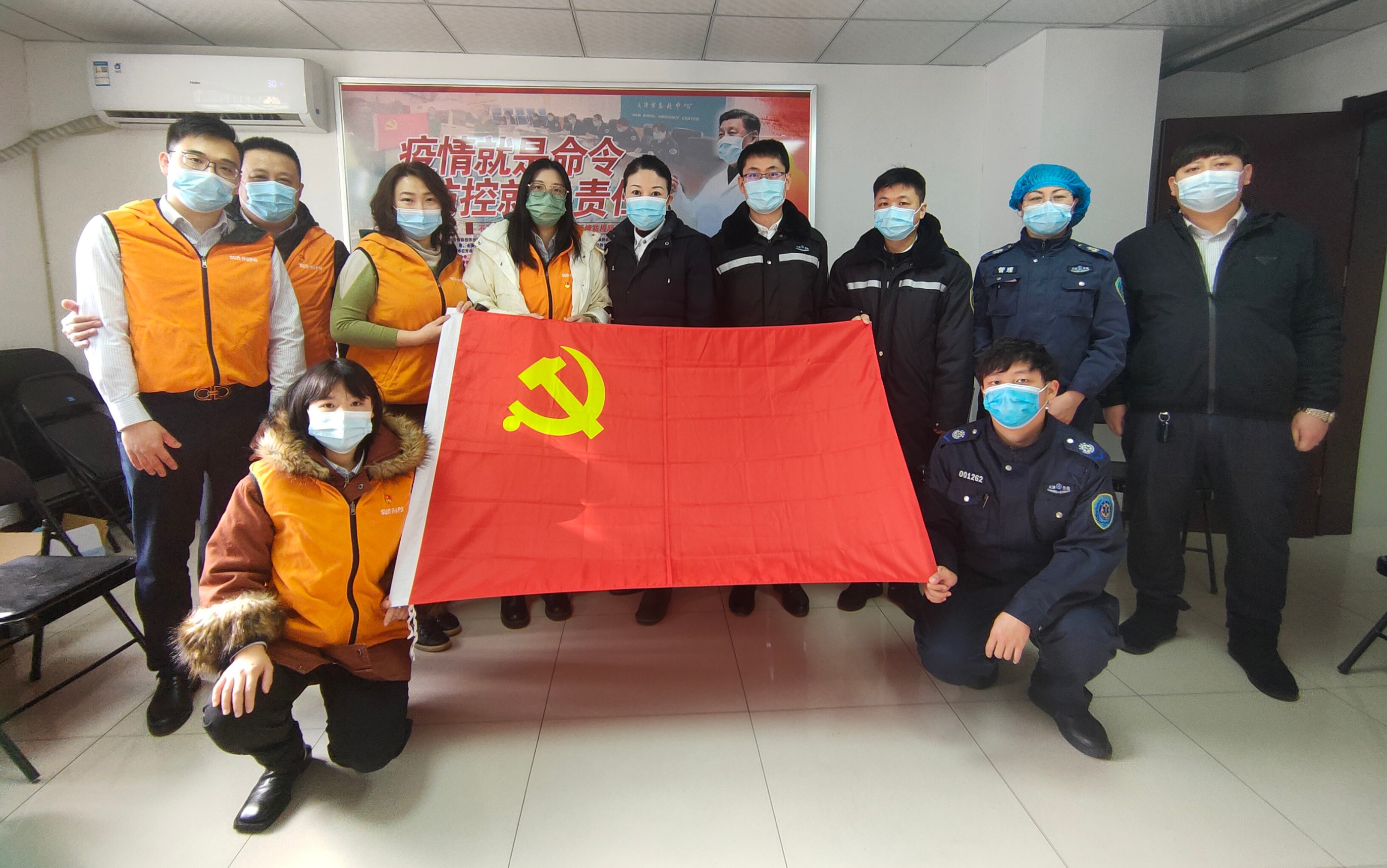 赢博手机站·官方版在线党支部不断发挥引领带头作用，积极践行基层党组织的责任和担当