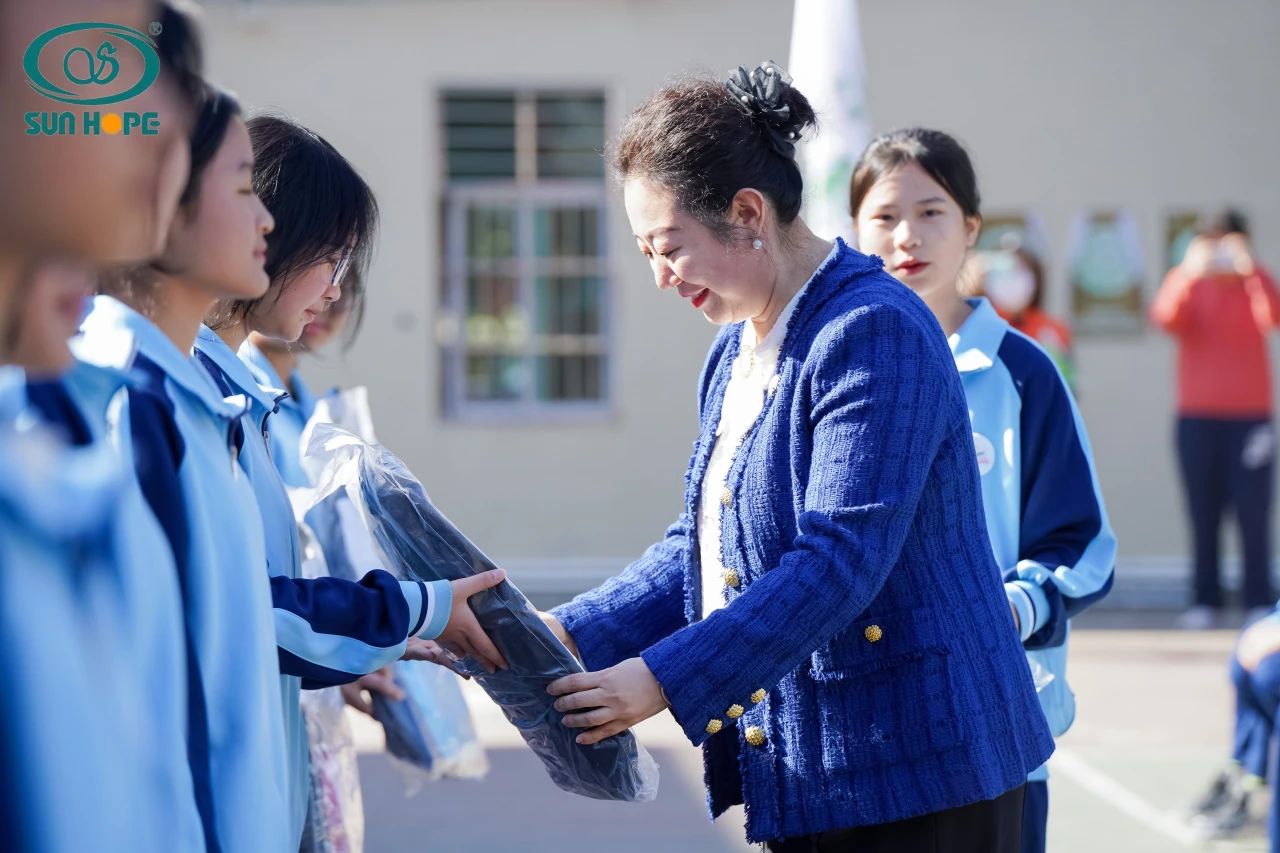 第243所 广东省河源市东源县上莞1XBET官网郇宇中学