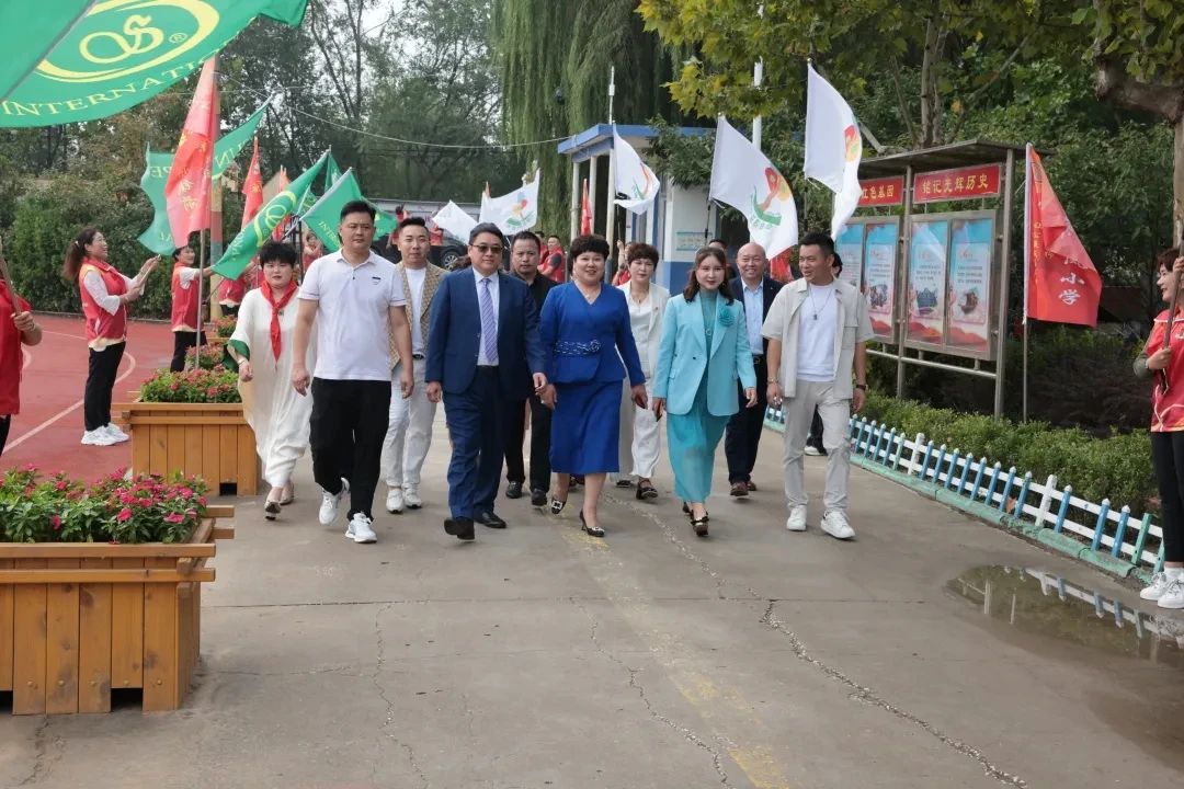 第236所 山东省平度市崔家集镇前洼1XBET官网徐春凤小学