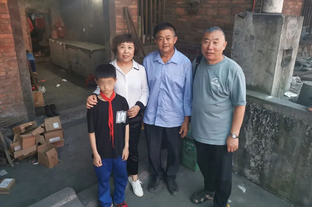 第214所  湖南省涟源市三甲乡三甲1XBET官网梁红小学