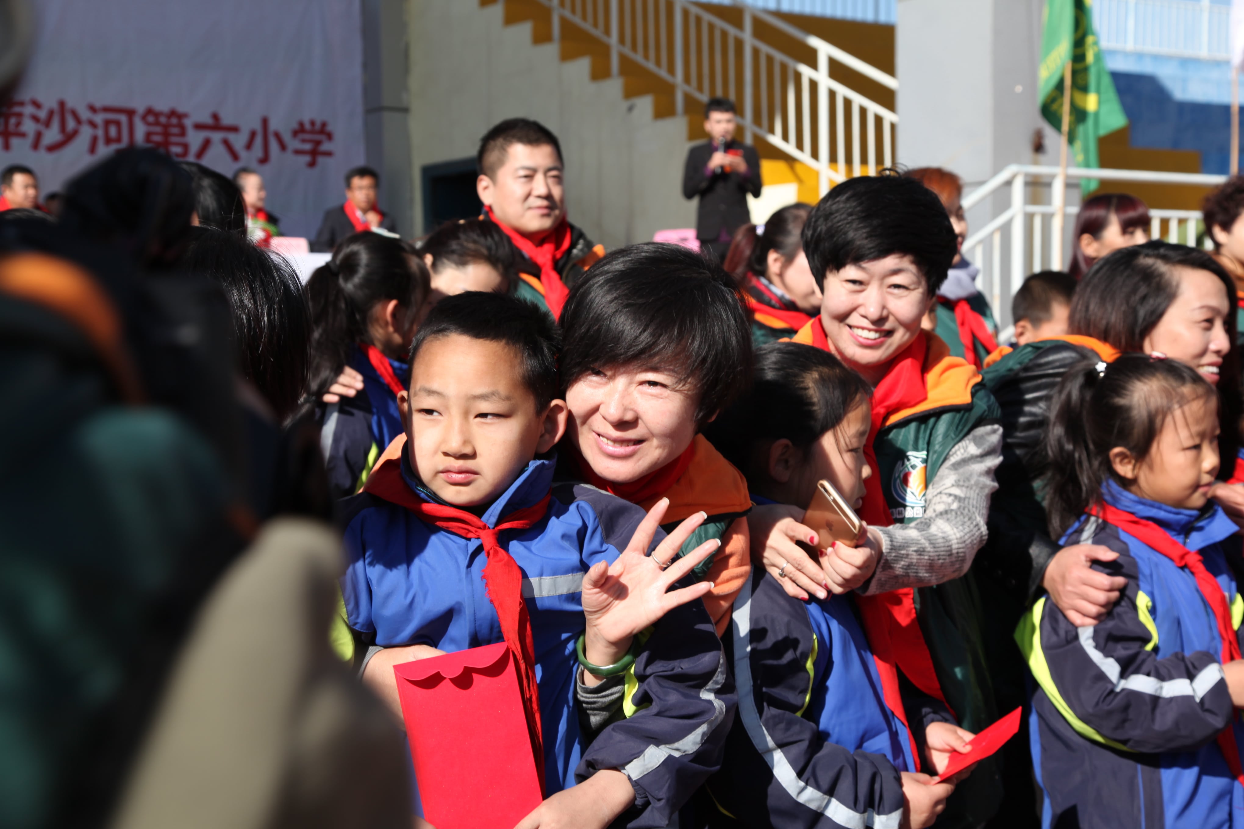 第33所 包头市九原区1XBET官网董丽萍沙河第六小学