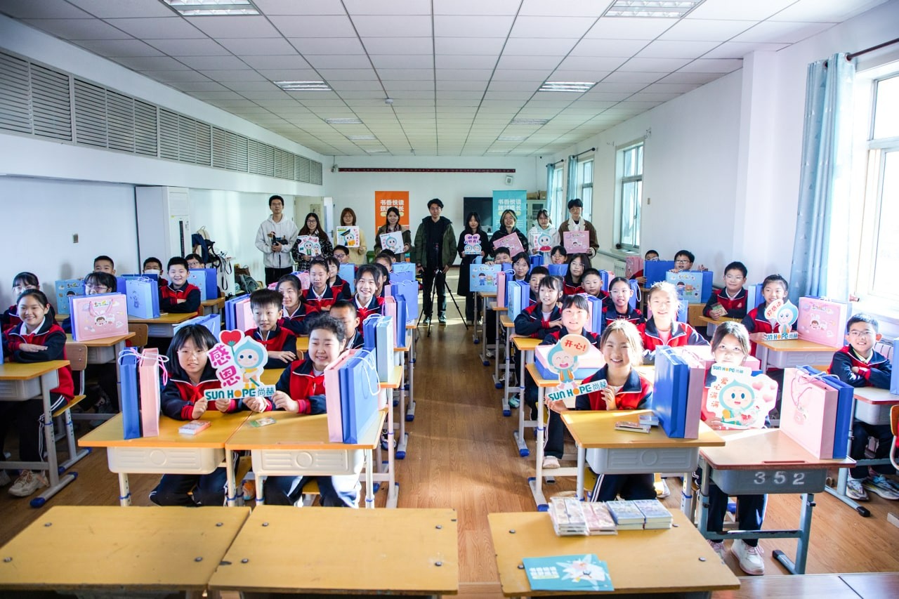 天津高校大学生记者走进赢博手机站·官方版在线公益小学开展“书香悦读，筑梦成长”活动