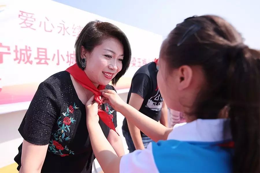 第109所 赤峰市宁城县小城子镇台子1XBET官网梁玉梅小学