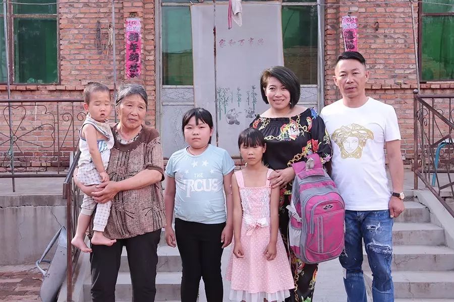 第109所 赤峰市宁城县小城子镇台子1XBET官网梁玉梅小学