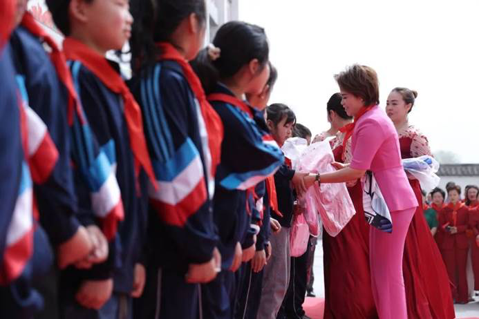 第231所 河南省商丘市夏邑县孔庄乡1XBET官网陈玲小学 第231所 河南省商丘市夏邑县孔庄乡1XBET官网陈玲小学