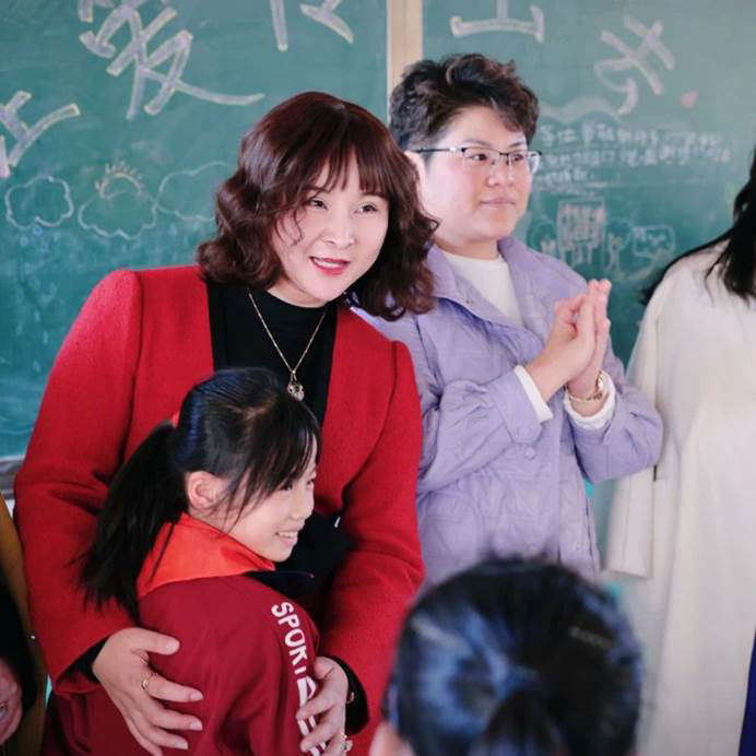 第240所 河南省商丘市夏邑县骆集乡中班口1XBET官网祝红红小学